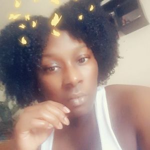 Meet your Posher, Shakira